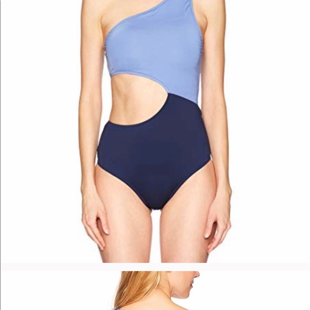 Jessica Simpson one pc